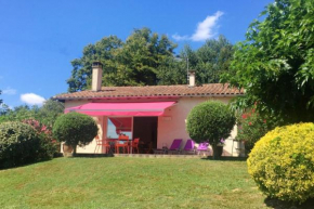 Maison de 2 chambres avec terrasse amenagee et wifi a Monlaur Bernet